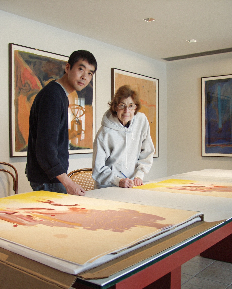 Yasu Shibata and Helen Frankenthaler in 2004