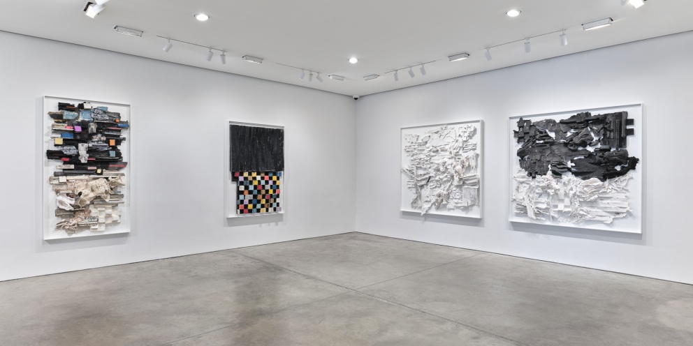 Installation view: Leonardo Drew